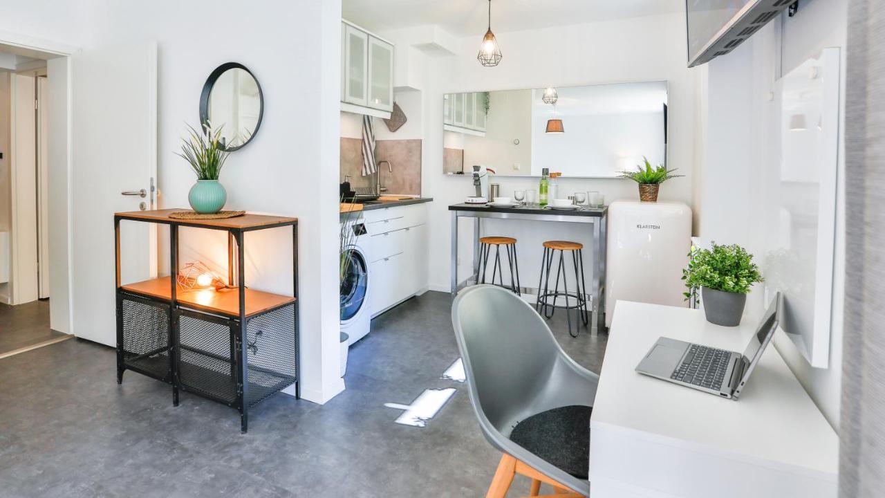Studio Hirsch56 - Zentral-Ruhig-Terrasse-Netflix คาร์ลสรูเฮอ ภายนอก รูปภาพ