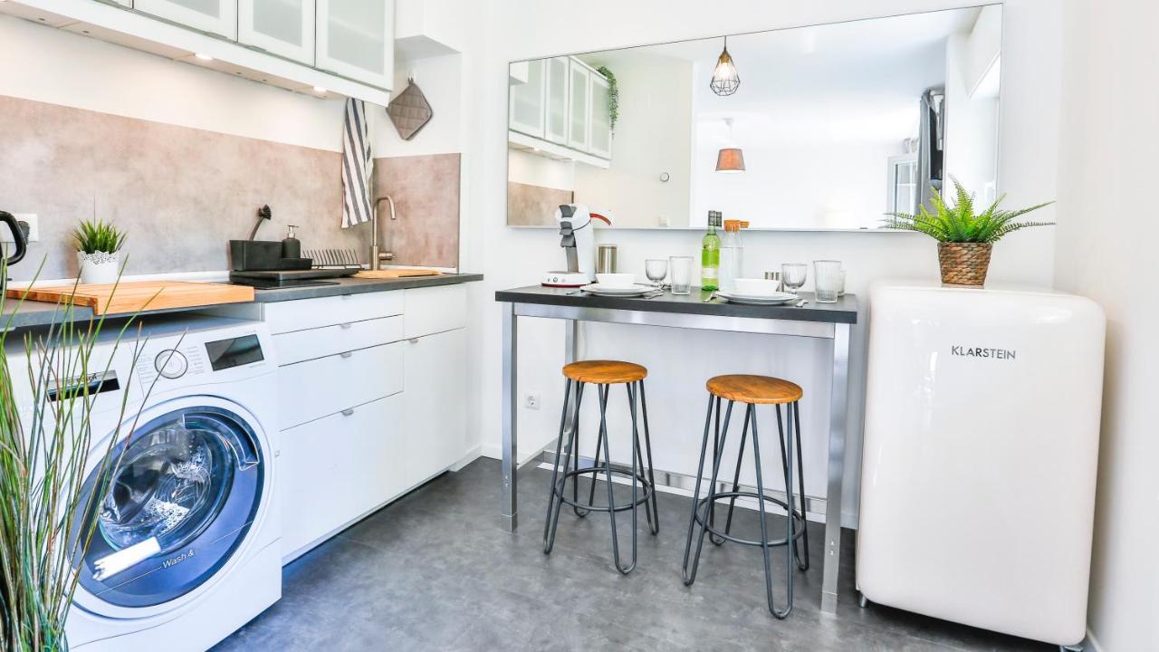 Studio Hirsch56 - Zentral-Ruhig-Terrasse-Netflix คาร์ลสรูเฮอ ภายนอก รูปภาพ