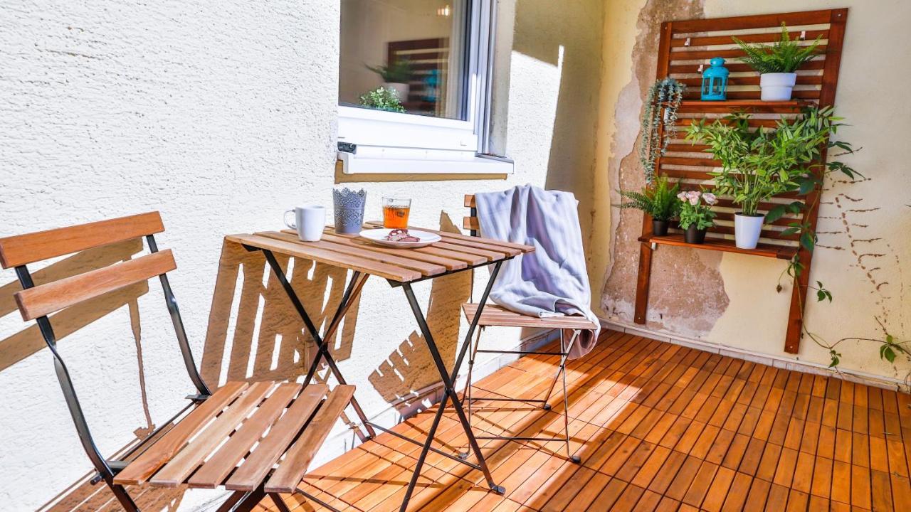 Studio Hirsch56 - Zentral-Ruhig-Terrasse-Netflix คาร์ลสรูเฮอ ภายนอก รูปภาพ