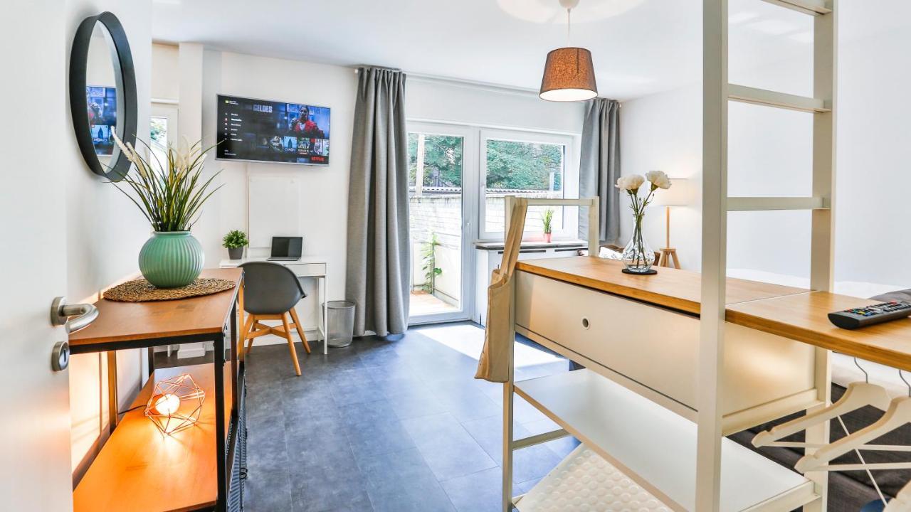 Studio Hirsch56 - Zentral-Ruhig-Terrasse-Netflix คาร์ลสรูเฮอ ภายนอก รูปภาพ