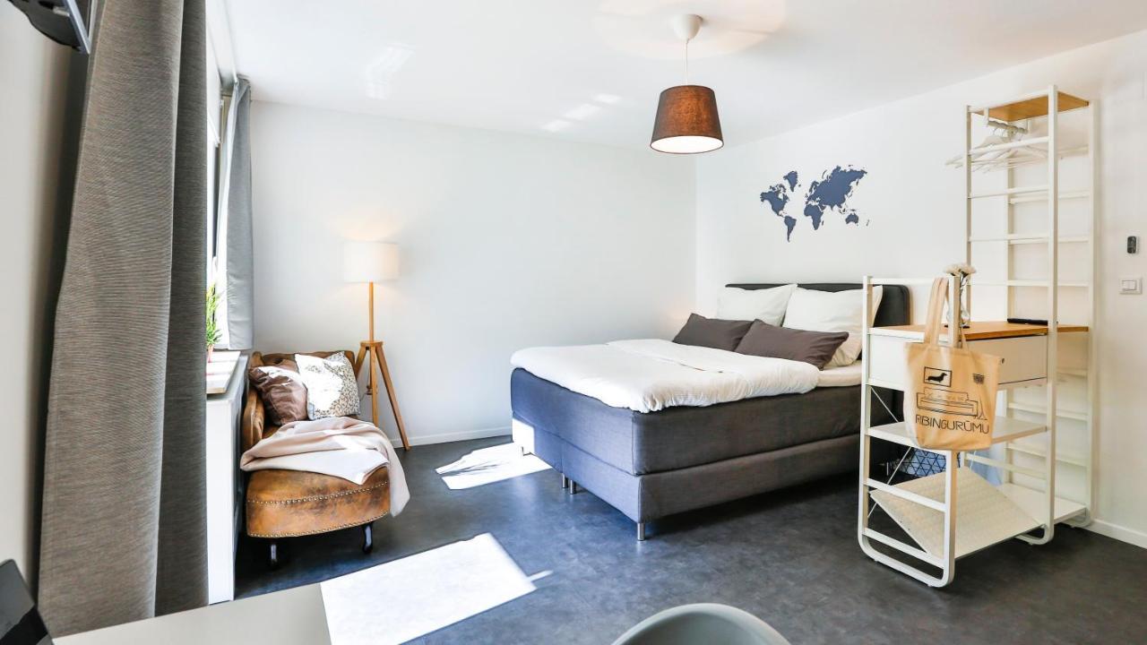Studio Hirsch56 - Zentral-Ruhig-Terrasse-Netflix คาร์ลสรูเฮอ ภายนอก รูปภาพ
