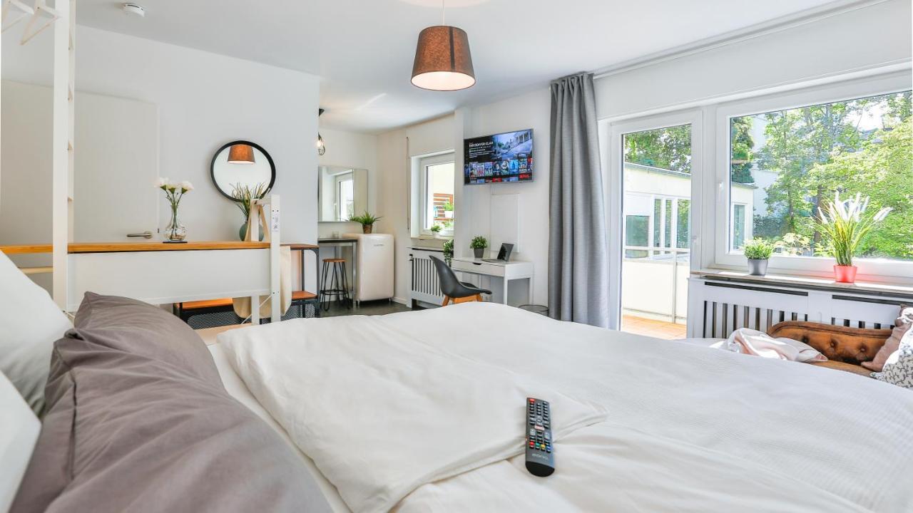 Studio Hirsch56 - Zentral-Ruhig-Terrasse-Netflix คาร์ลสรูเฮอ ภายนอก รูปภาพ